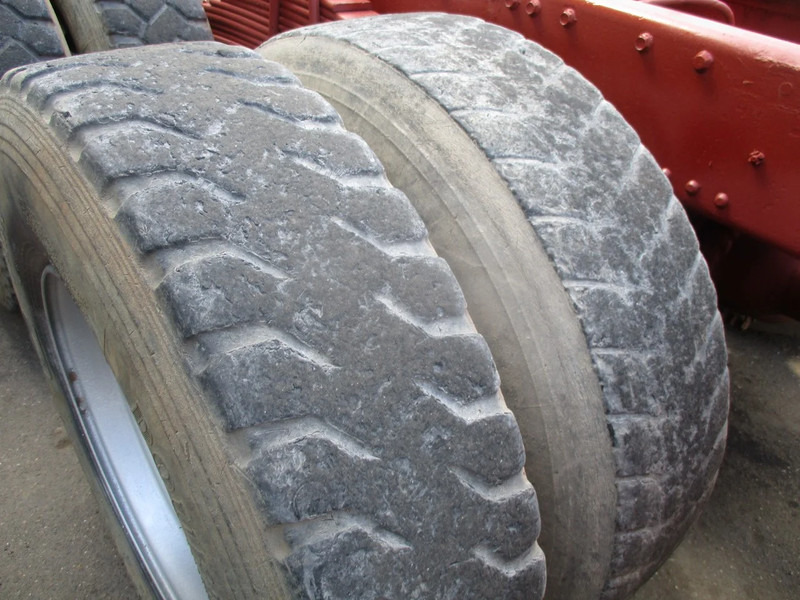 Caminhão chassi MAN 26.280 , 6x4 , ZF Manual , Spring suspension: foto 17