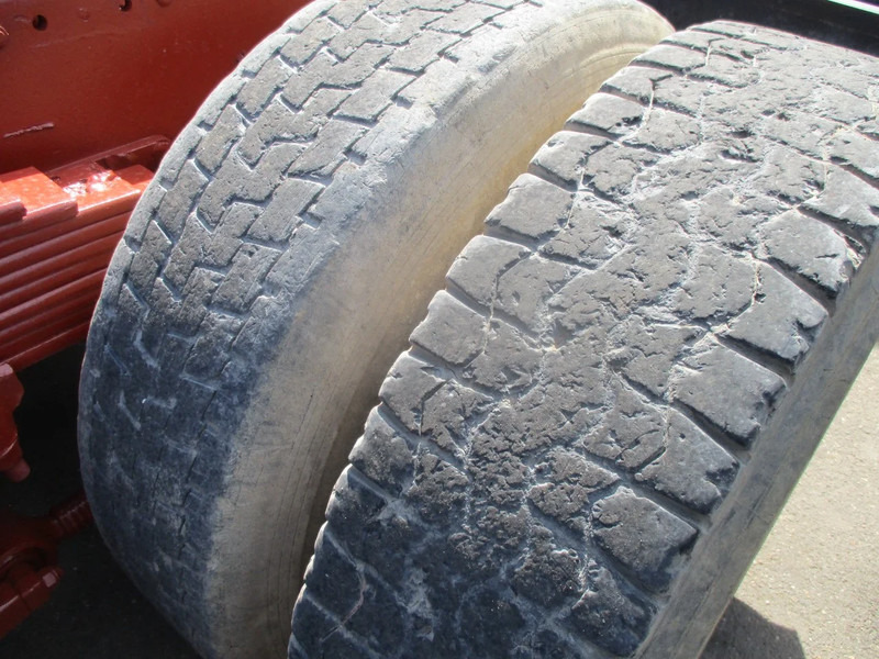 Caminhão chassi MAN 26.280 , 6x4 , ZF Manual , Spring suspension: foto 15