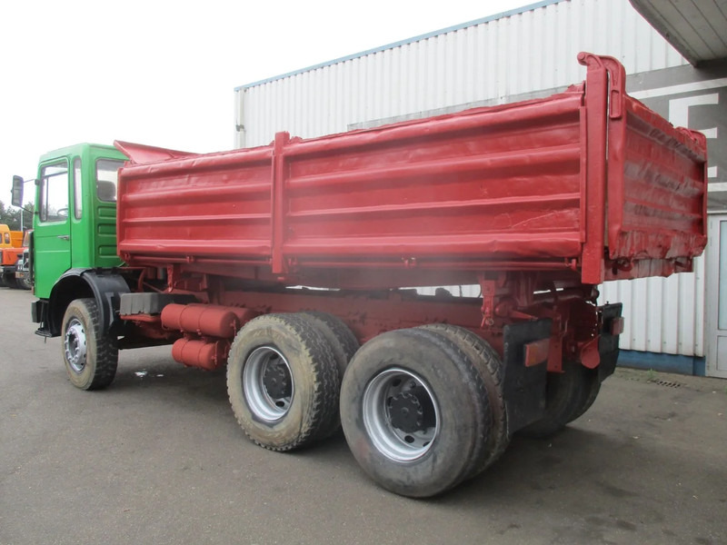 MAN 26.280 , Manual , 6x4 , 3 Way Tipper , Spring suspension - Caminhão basculante: foto 5 MAN 26.280 , Manual , 6x4 , 3 Way Tipper , Spring suspension - Caminhão basculante: foto 5