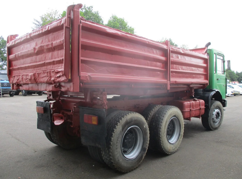 MAN 26.280 , Manual , 6x4 , 3 Way Tipper , Spring suspension - Caminhão basculante: foto 3 MAN 26.280 , Manual , 6x4 , 3 Way Tipper , Spring suspension - Caminhão basculante: foto 3