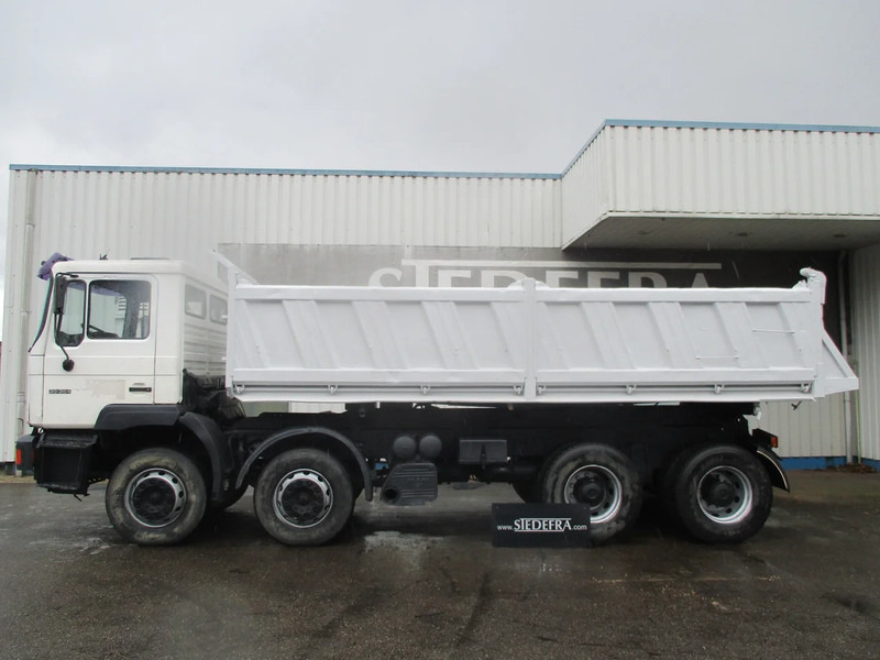 MAN 35-364 , Manual , 8x4 , 3 way tipper , Spring suspension - Caminhão basculante: foto 2 MAN 35-364 , Manual , 8x4 , 3 way tipper , Spring suspension - Caminhão basculante: foto 2