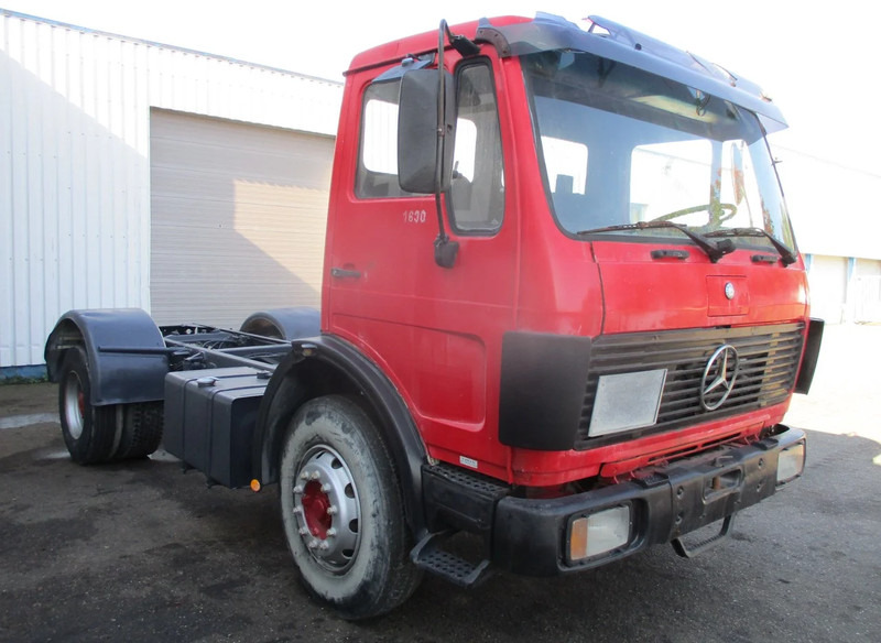 Mercedes-Benz 1630 , V8 , Bi-Turbo , Manual , Spring suspension - Caminhão chassi: foto 4 Mercedes-Benz 1630 , V8 , Bi-Turbo , Manual , Spring suspension - Caminhão chassi: foto 4