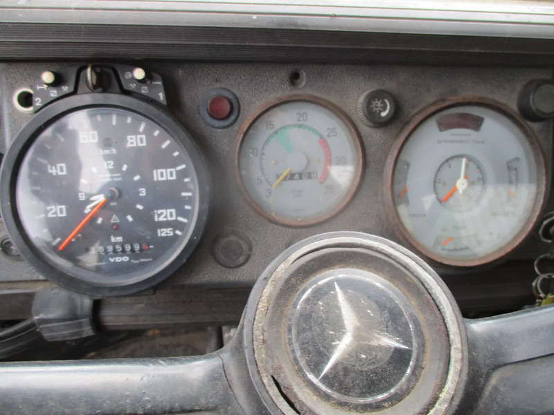 Caminhão polibenne Mercedes-Benz LP 1319 , Oldtimer: foto 14 Caminhão polibenne Mercedes-Benz LP 1319 , Oldtimer: foto 14