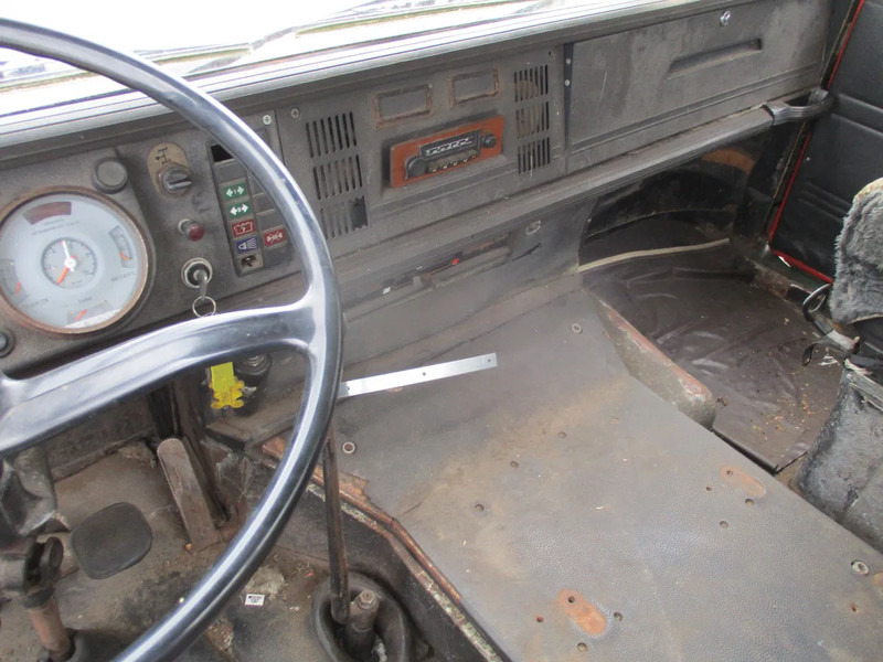 Caminhão polibenne Mercedes-Benz LP 1319 , Oldtimer: foto 13 Caminhão polibenne Mercedes-Benz LP 1319 , Oldtimer: foto 13