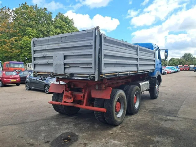 Mercedes-Benz SK 2635 , V8 , Bi Turbo , 6x4 , ZF Manual , 3 Way Tipper , Spring suspension - Caminhão basculante: foto 4 Mercedes-Benz SK 2635 , V8 , Bi Turbo , 6x4 , ZF Manual , 3 Way Tipper , Spring suspension - Caminhão basculante: foto 4