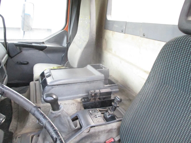Caminhão basculante Renault Kerax 270 DCI , Manual , 3 way tipper , Spring suspension: foto 14