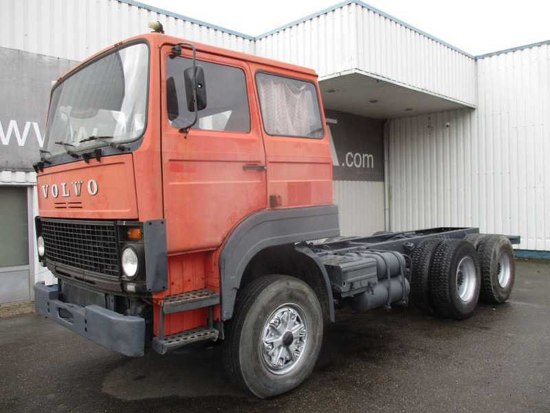Volvo F7 , 6x4 , Manual , Euro 1 , Telma Retarder , Spring suspension - Caminhão chassi: foto 1 Volvo F7 , 6x4 , Manual , Euro 1 , Telma Retarder , Spring suspension - Caminhão chassi: foto 1