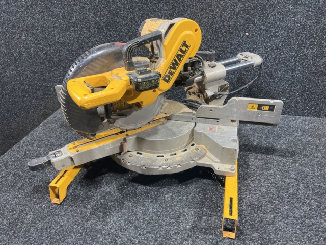 Equipamento de construção Kap- och gersåg  -DeWalt DW717XPS: foto 1