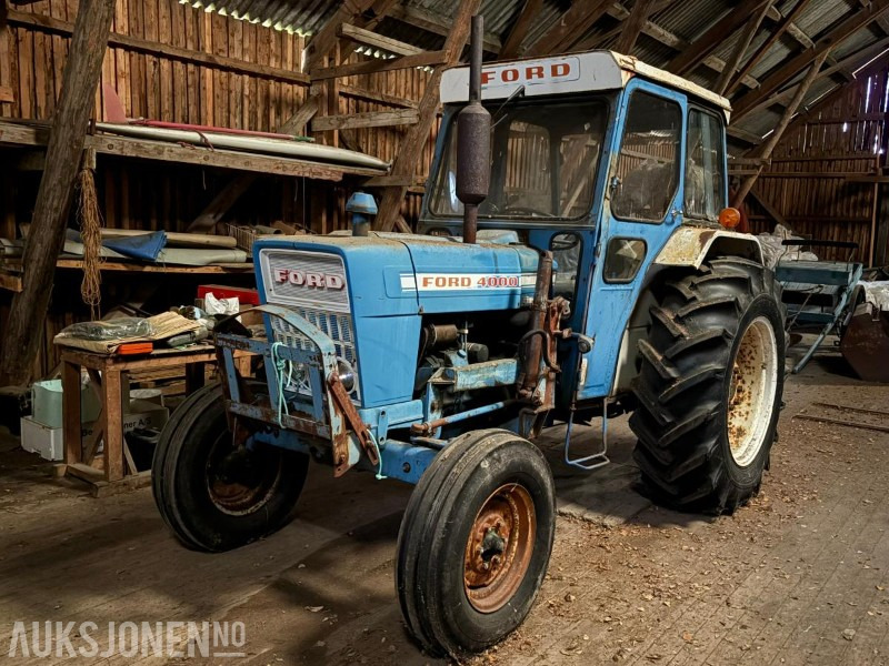 1975 FORD 4000 MED FRONTLASTER - Trator: foto 1 1975 FORD 4000 MED FRONTLASTER - Trator: foto 1