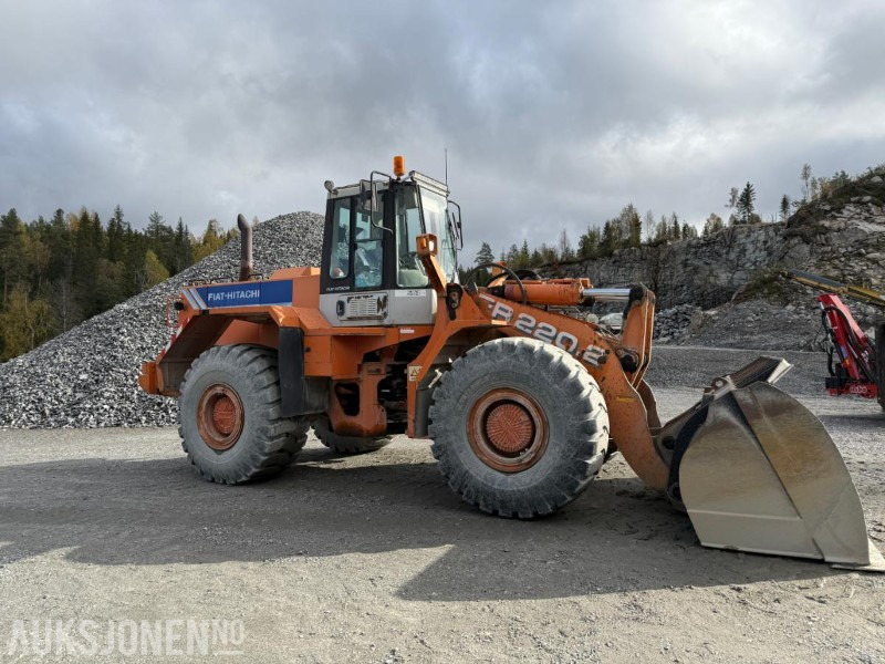 1995 Fiat-Hitachi FR 220.2 - Carregadeira de rodas: foto 4 1995 Fiat-Hitachi FR 220.2 - Carregadeira de rodas: foto 4