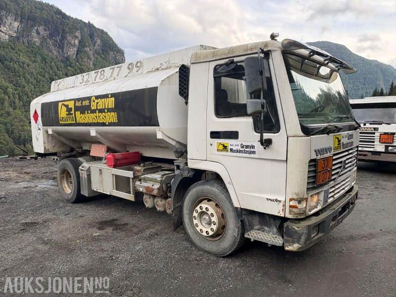 1996 Volvo FL 7 285 - Registrert på sorte skilt - Caminhão tanque: foto 2 1996 Volvo FL 7 285 - Registrert på sorte skilt - Caminhão tanque: foto 2