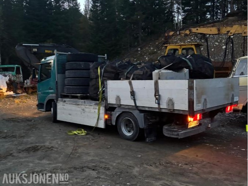 1998 Mercedes-Benz Atego 815/36 - Camião de caixa aberta/ Plataforma: foto 4 1998 Mercedes-Benz Atego 815/36 - Camião de caixa aberta/ Plataforma: foto 4