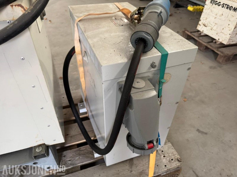 2 stk trafoer - Equipamento de construção: foto 3 2 stk trafoer - Equipamento de construção: foto 3