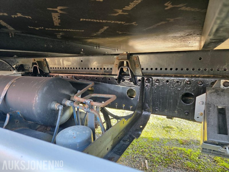 Caminhão furgão 2001 Mercedes-Benz 817L/42 ATEGO SKAPBIL 36m³ MED LASTELEM: foto 16