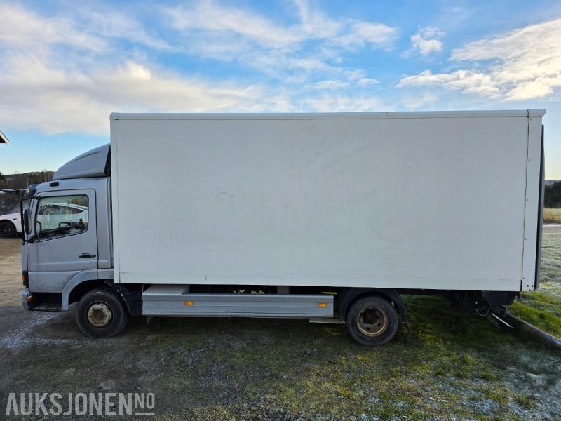 Caminhão furgão 2001 Mercedes-Benz 817L/42 ATEGO SKAPBIL 36m³ MED LASTELEM: foto 9