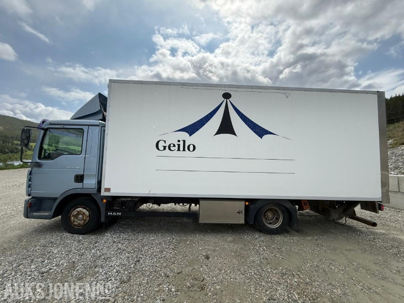 2005 MAN TGL 8.180 skapbil med løftelem - Caminhão furgão: foto 2 2005 MAN TGL 8.180 skapbil med løftelem - Caminhão furgão: foto 2