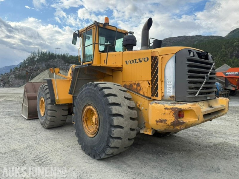 2005 Volvo L220E HJULLASTER - 15364 Timer - Carregadeira de rodas: foto 4 2005 Volvo L220E HJULLASTER - 15364 Timer - Carregadeira de rodas: foto 4