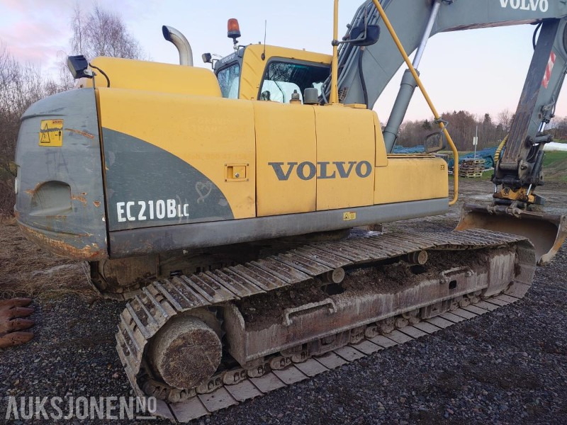 2006 Volvo EC 210B med Engcon EC20 tiltrotor, pusseskuff og graveskuff - Escavadeira: foto 2 2006 Volvo EC 210B med Engcon EC20 tiltrotor, pusseskuff og graveskuff - Escavadeira: foto 2