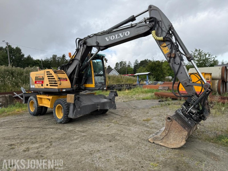 2006 Volvo EW140B Hjulgraver m/pallegaffel og skuff - Steelwrist tiltrotator. - Escavadeira: foto 2 2006 Volvo EW140B Hjulgraver m/pallegaffel og skuff - Steelwrist tiltrotator. - Escavadeira: foto 2