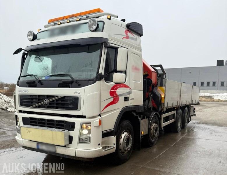 2006 Volvo FM 400 8x2 med PALFINGER PK 44002 og 8 hydrauliske seksjoner, Vinsj, Båtstøter, hydraulisk platform bredding opp til 3.05meter, 7 meter planlengde! - Caminhão grua: foto 1 2006 Volvo FM 400 8x2 med PALFINGER PK 44002 og 8 hydrauliske seksjoner, Vinsj, Båtstøter, hydraulisk platform bredding opp til 3.05meter, 7 meter planlengde! - Caminhão grua: foto 1