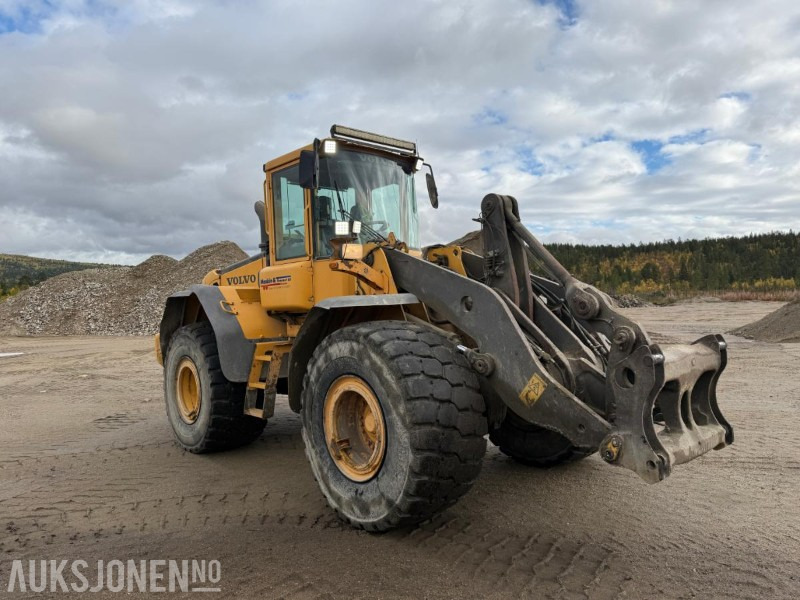 2006 Volvo L120E - Sentralsmøring - 14887 timer - Carregadeira de rodas: foto 3 2006 Volvo L120E - Sentralsmøring - 14887 timer - Carregadeira de rodas: foto 3