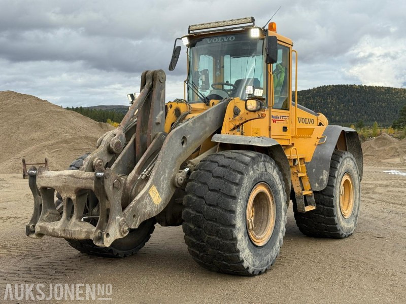 2006 Volvo L120E - Sentralsmøring - 14887 timer - Carregadeira de rodas: foto 1 2006 Volvo L120E - Sentralsmøring - 14887 timer - Carregadeira de rodas: foto 1
