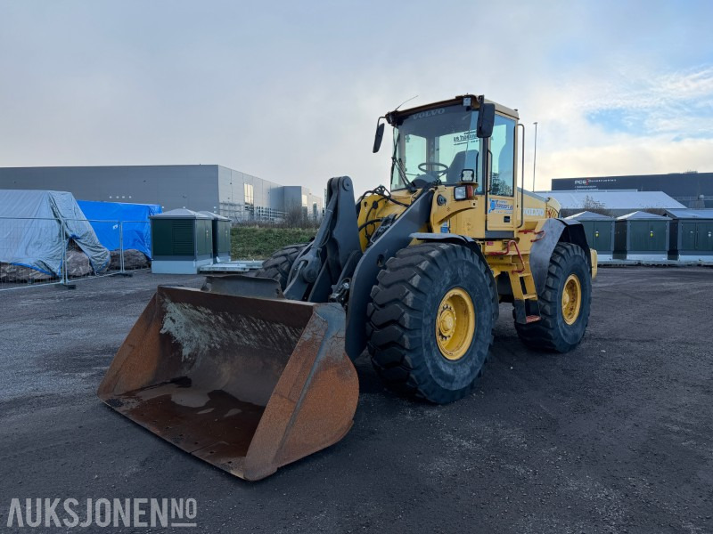 2006 Volvo L90E hjullaster - Sentralsmøring - Joystick - Tilleggshydraulikk - Carregadeira de rodas: foto 1 2006 Volvo L90E hjullaster - Sentralsmøring - Joystick - Tilleggshydraulikk - Carregadeira de rodas: foto 1