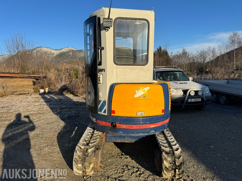 2007 IHI 35NX2 GRAVEMANSKIN MED POWERTILT, 2 SKUFFER OG MASKINHENGER TIL TRAKTOR - Escavadeira: foto 4 2007 IHI 35NX2 GRAVEMANSKIN MED POWERTILT, 2 SKUFFER OG MASKINHENGER TIL TRAKTOR - Escavadeira: foto 4