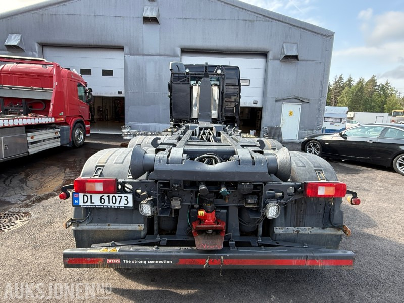 2007 Volvo FH 520 Krokbil - EU godkjent til 2026 - Krok med knekk - Alufelger - Luftstyrt hengerfeste - EU OK -Euro4T - 334487km - Caminhão polibenne: foto 4 2007 Volvo FH 520 Krokbil - EU godkjent til 2026 - Krok med knekk - Alufelger - Luftstyrt hengerfeste - EU OK -Euro4T - 334487km - Caminhão polibenne: foto 4