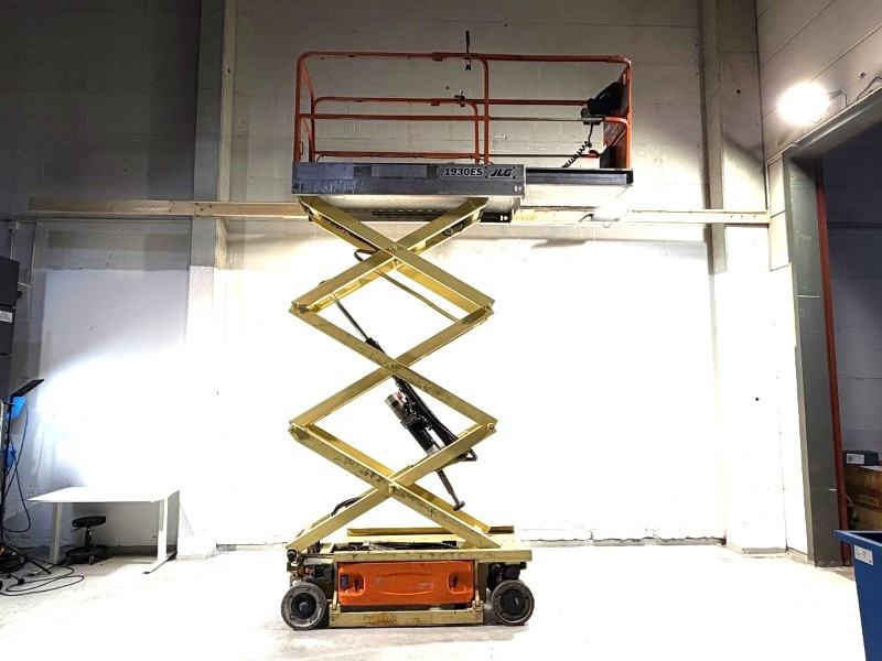 2008 JLG 1930 ES sakselift med arbeidshøyde på 7,8 meter - Plataforma aérea: foto 1 2008 JLG 1930 ES sakselift med arbeidshøyde på 7,8 meter - Plataforma aérea: foto 1