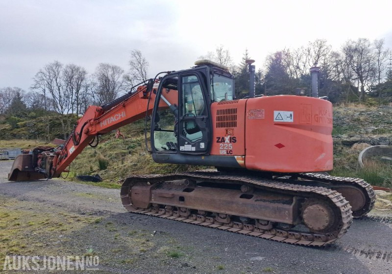 2009 Hitachi ZX225USLC-3 Beltegraver m/GPS/Rototilt med klype/3 skuffer, 12800 timer - Escavadeira: foto 4 2009 Hitachi ZX225USLC-3 Beltegraver m/GPS/Rototilt med klype/3 skuffer, 12800 timer - Escavadeira: foto 4