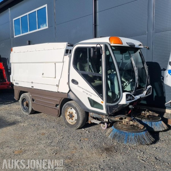 2009 Johnston 5000 Feiebil - Delebil/rep.objekt - Equipamento de construção: foto 1 2009 Johnston 5000 Feiebil - Delebil/rep.objekt - Equipamento de construção: foto 1