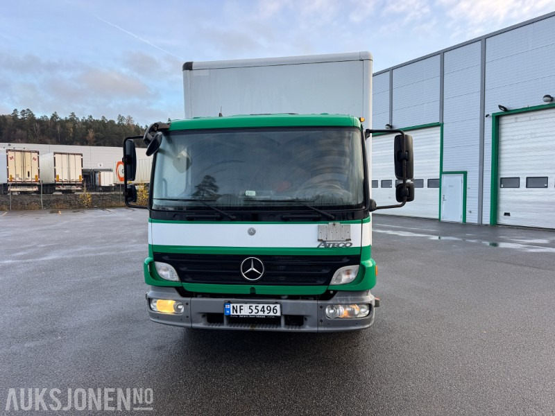 2009 Mercedes-Benz ATEGO - Caminhão furgão: foto 2 2009 Mercedes-Benz ATEGO - Caminhão furgão: foto 2