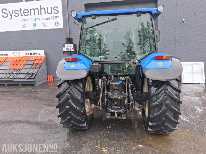 2009 New Holland T5060 - MVA-FRI - MYE UTSTYR - Trima Laster Snøfres Pallegaffel Feiekost Skuffe - Trator: foto 3 2009 New Holland T5060 - MVA-FRI - MYE UTSTYR - Trima Laster Snøfres Pallegaffel Feiekost Skuffe - Trator: foto 3