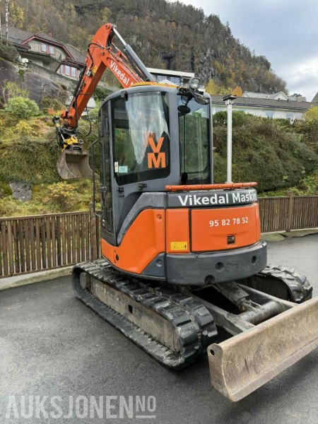 2011 HITACHI 52U. 3700T. ENGCON TILTROTATOR. S40. SERVICE 3600T - Escavadeira: foto 4 2011 HITACHI 52U. 3700T. ENGCON TILTROTATOR. S40. SERVICE 3600T - Escavadeira: foto 4