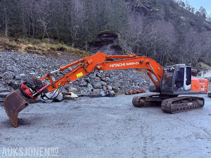 2011 Hitachi ZX210 LC-3 beltegraver KUN 8475 timer - GPS, RT80 Rototilt, Sentralsmøring - Escavadeira: foto 1 2011 Hitachi ZX210 LC-3 beltegraver KUN 8475 timer - GPS, RT80 Rototilt, Sentralsmøring - Escavadeira: foto 1