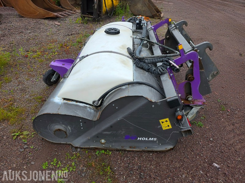 2011 Holms PL-2.15 feiekost med vanntank og klargjort for sidekost - Equipamento de construção: foto 5 2011 Holms PL-2.15 feiekost med vanntank og klargjort for sidekost - Equipamento de construção: foto 5