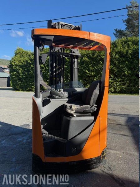 2011 Skyvemasttruck - Toyota BT RRE - Plataforma aérea: foto 2 2011 Skyvemasttruck - Toyota BT RRE - Plataforma aérea: foto 2