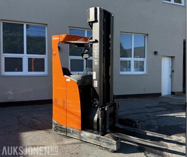 2011 Skyvemasttruck - Toyota BT RRE - Plataforma aérea: foto 1 2011 Skyvemasttruck - Toyota BT RRE - Plataforma aérea: foto 1