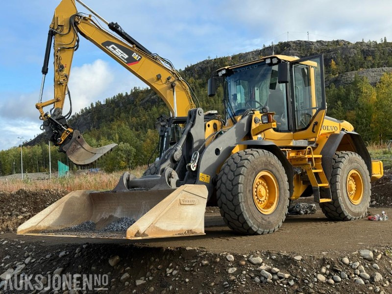 2011 Volvo L70F - Sentralsmøring - Spakestyring - 8830 timer - 13 700kg - Carregadeira de rodas: foto 1 2011 Volvo L70F - Sentralsmøring - Spakestyring - 8830 timer - 13 700kg - Carregadeira de rodas: foto 1