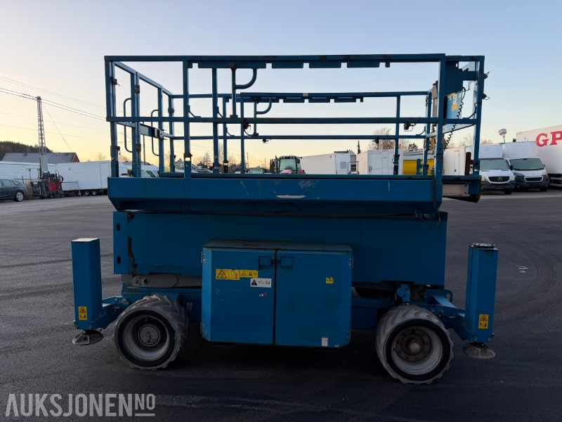 2012 Genie GS-4069 terrenggående sakselift med arbeidshøyde på 14 meter og løftekapasitet på 363 kg - Plataforma aérea: foto 5 2012 Genie GS-4069 terrenggående sakselift med arbeidshøyde på 14 meter og løftekapasitet på 363 kg - Plataforma aérea: foto 5