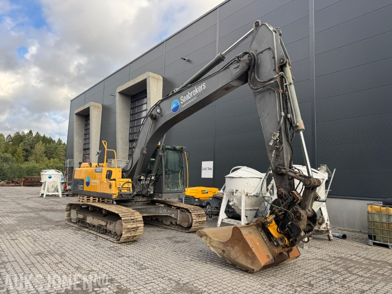 2012 Volvo EC220DL Beltegraver - Gravemaskin - Engcon Tiltrotator - Escavadeira: foto 4 2012 Volvo EC220DL Beltegraver - Gravemaskin - Engcon Tiltrotator - Escavadeira: foto 4