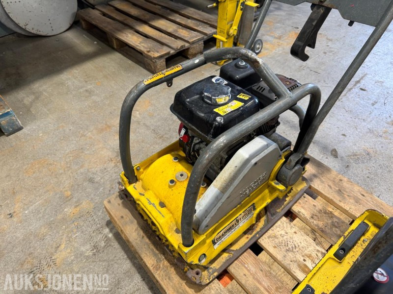2012 Wacker Neuson WPP1550A vibroplate / 90kg - Rolo: foto 3 2012 Wacker Neuson WPP1550A vibroplate / 90kg - Rolo: foto 3