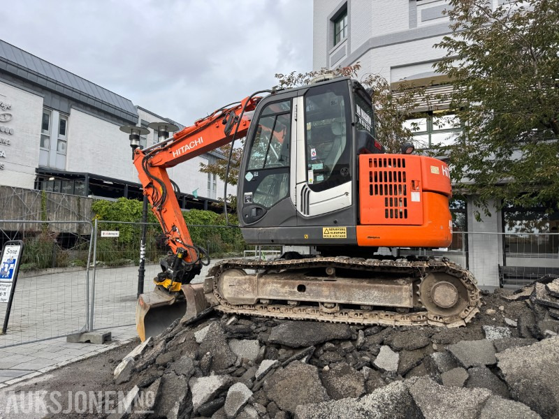 2013 Hitachi ZX85US-3 - Beltegraver - Gravemaskin - Engcon tiltrotator - Escavadeira: foto 3 2013 Hitachi ZX85US-3 - Beltegraver - Gravemaskin - Engcon tiltrotator - Escavadeira: foto 3