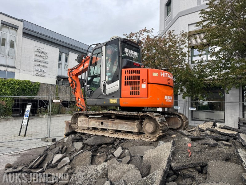 2013 Hitachi ZX85US-3 - Beltegraver - Gravemaskin - Engcon tiltrotator - Escavadeira: foto 4 2013 Hitachi ZX85US-3 - Beltegraver - Gravemaskin - Engcon tiltrotator - Escavadeira: foto 4
