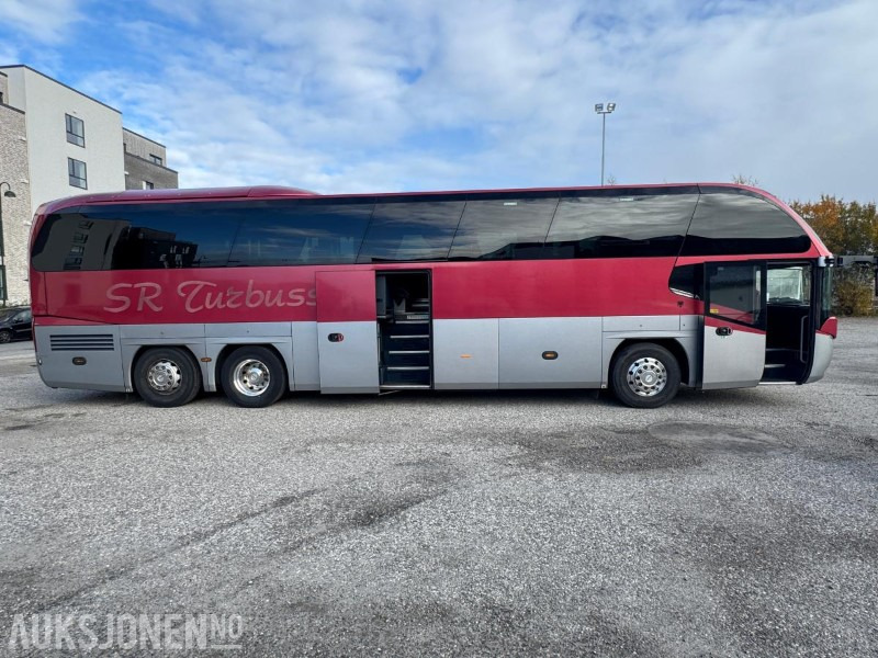 2013 MAN NEOPLAN Cityliner EEV - 53 seter - 615222km -turbuss - Autocarro: foto 3 2013 MAN NEOPLAN Cityliner EEV - 53 seter - 615222km -turbuss - Autocarro: foto 3