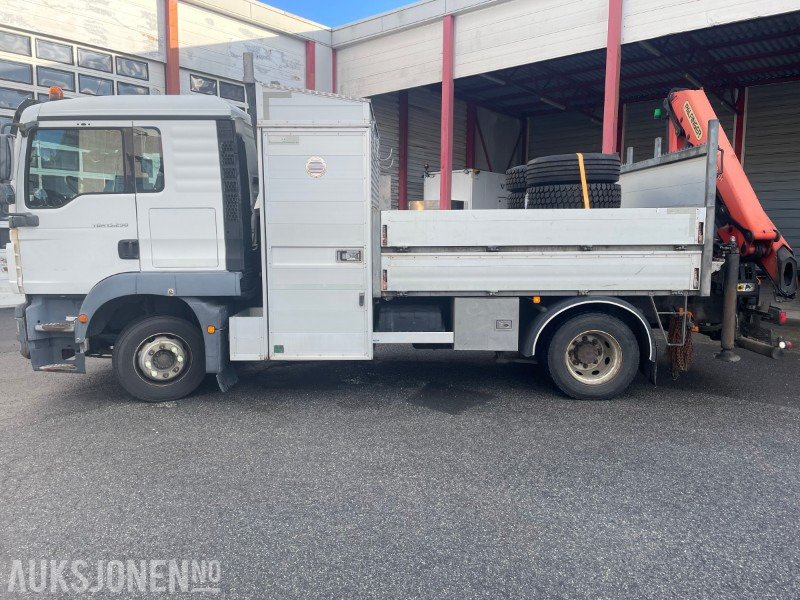 2013 MAN TGM 15.290 E- verkspåbygg med bak montert kran (Palfinger PK9002 – EH) og vinsj - Nye vinterfelger og dekk - Caminhão grua: foto 4 2013 MAN TGM 15.290 E- verkspåbygg med bak montert kran (Palfinger PK9002 – EH) og vinsj - Nye vinterfelger og dekk - Caminhão grua: foto 4