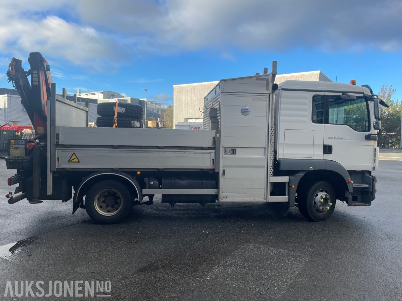 2013 MAN TGM 15.290 E- verkspåbygg med bak montert kran (Palfinger PK9002 – EH) og vinsj - Nye vinterfelger og dekk - Caminhão grua: foto 5 2013 MAN TGM 15.290 E- verkspåbygg med bak montert kran (Palfinger PK9002 – EH) og vinsj - Nye vinterfelger og dekk - Caminhão grua: foto 5