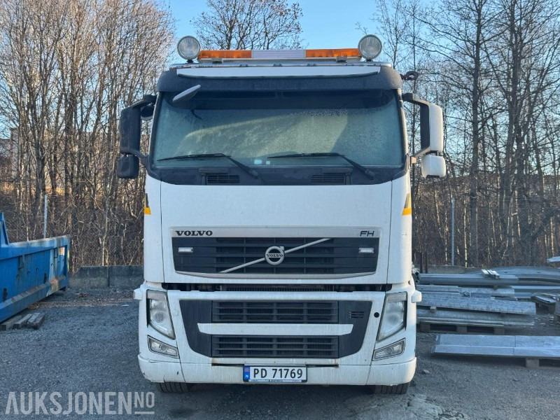 2013 Volvo FH 62RB kranbil / HIAB kran / 28 tonnmeter - Caminhão grua: foto 2 2013 Volvo FH 62RB kranbil / HIAB kran / 28 tonnmeter - Caminhão grua: foto 2