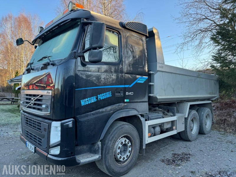 2013 Volvo FH540 6X4 MAUR DUMPER TIPP HYDRAULIKK EU OK 11.2026 - Caminhão basculante: foto 1 2013 Volvo FH540 6X4 MAUR DUMPER TIPP HYDRAULIKK EU OK 11.2026 - Caminhão basculante: foto 1